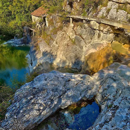 Traditional Stone House Kotli Penzion 4*