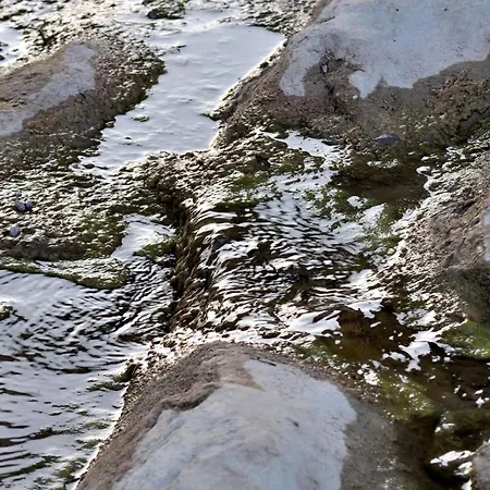 Traditional Stone House Kotli ブゼト