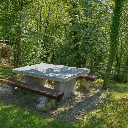 Traditional Stone House Kotli Buzet