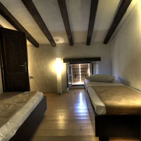 ゲストハウス Traditional Stone House Kotli 4*