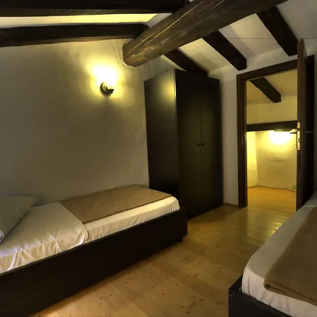 ゲストハウス Traditional Stone House Kotli 4*