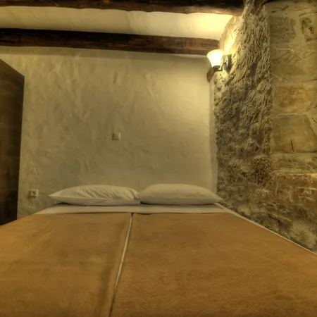 Traditional Stone House Kotli 4* Бузет