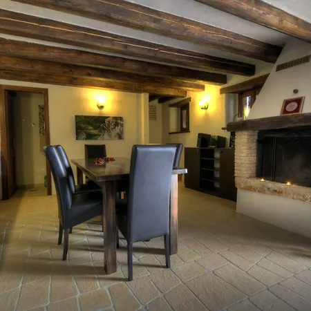 Traditional Stone House Kotli ゲストハウス ブゼト