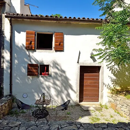 Traditional Stone House Kotli ブゼト