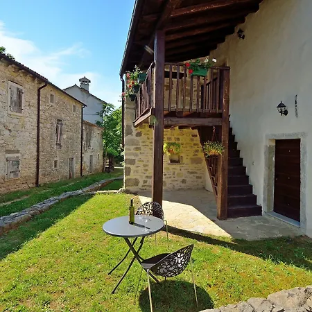 Gæstehus Traditional Stone House Kotli