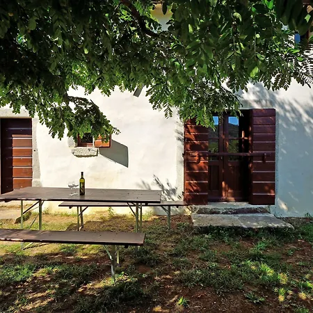 Traditional Stone House Kotli 4* Бузет
