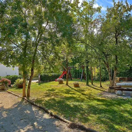 ゲストハウス Traditional Stone House Kotli ブゼト