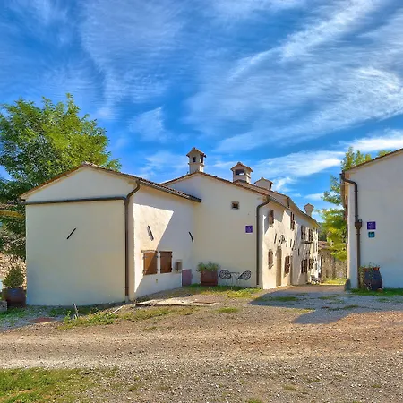 Pensión Traditional Stone House Kotli 4*
