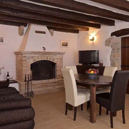 ゲストハウス Traditional Stone House Kotli ブゼト