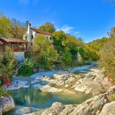 Πανσιόν Traditional Stone House Kotli Buzet